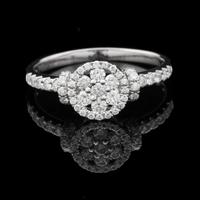 ANELLO IN ORO BIANCO 18KT CON BRILLANTI 0.69 CT