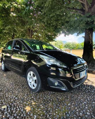 PEUGEOT 5008 BlueHDi 120 CV AUTOMATICA