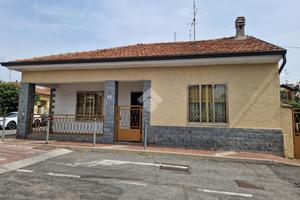 VILLA SINGOLA A LIMBIATE