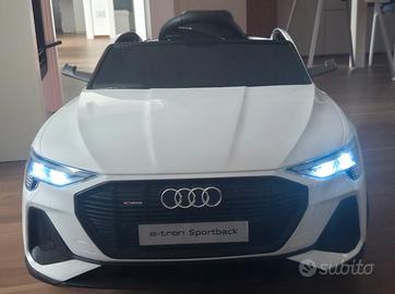 Auto elettrica bambini AUDI