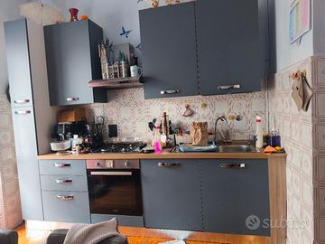Cucina 270 con lavastoviglie e forno inclusi