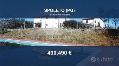 Immobile in asta di 350000 m² con più di 5 locali 