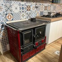 NORDICA EXTRAFLAME Cucina a Legna Rosa Maiolica