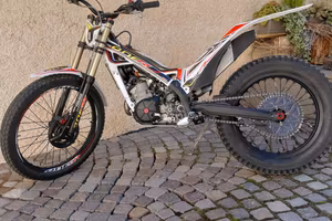Trial Trrs One RR 125 poco usata