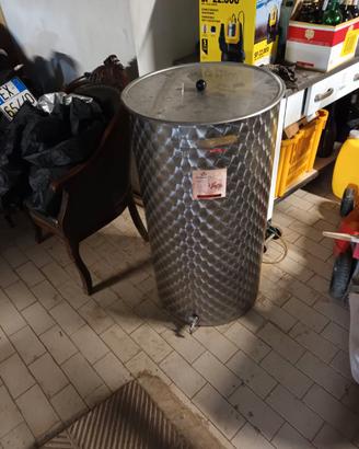 Serbatoio per vino