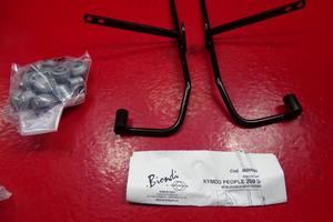 ATTACCHI PARABREZZA BIONDI KYMCO