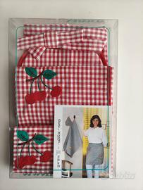 Set cucina a quadretti rossi