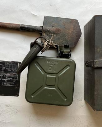 Militaria lotto dotazione Jeep M38A1 Nekaf