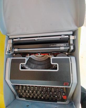 macchina da scrivere 