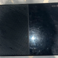 Xbox One  del 2014 Con Kinect e controller