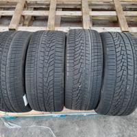 Gomme Hankook Winter Evo2 invernali 255.45.R19