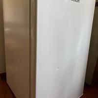 Frigorifero piccolo con congelatore