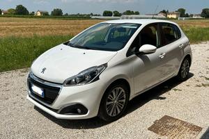 Peugeot 208 - Diesel - Gancio Traino - N1