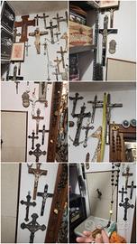 molti oggetti da collezione ed antiquariato