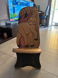 Sedia etnica in legno