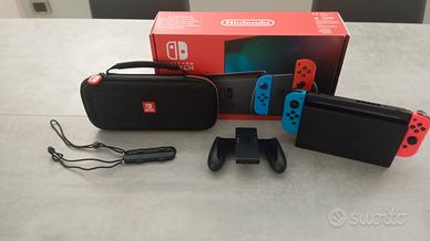Nintendo switch con custodia giochi (trattabile)