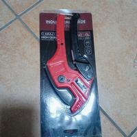taglia tubi professionale per tubi in PVC 