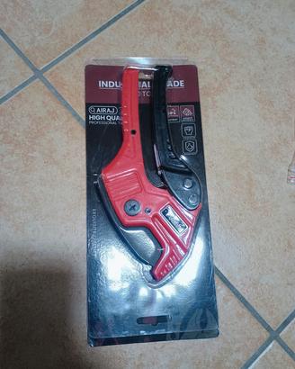 taglia tubi professionale per tubi in PVC 