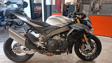 Aprilia Tuono V4