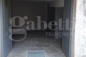 Box/Posto auto Ostuni [Cod. rif 3076204VCG]