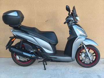 Kymco People S 300i