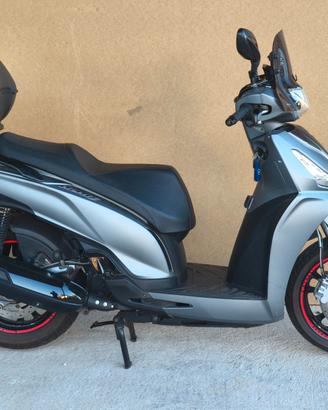 Kymco People S 300i