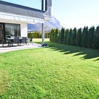 Luminoso trilocale con ampio giardino e garage a S