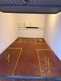 Posto moto sicuro e comodo in Via Medeghino