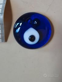 amuleto in vetro originale