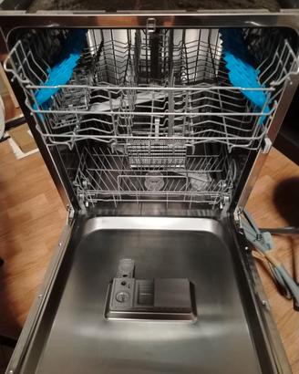 Lavastoviglie ad incasso