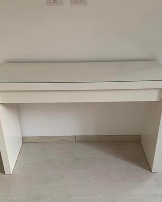 Toletta MALM bianca con piano in vetro ikea