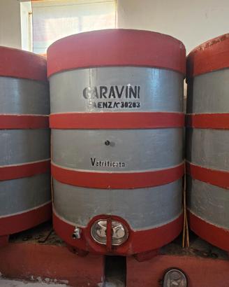 Botte vino in cemento