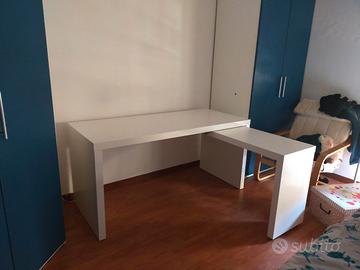 Scrivania Ikea con piano estraibile nuova 