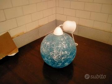 lampadario a sfera azzurro filante