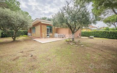 CASA SINGOLA CON GIARDINO