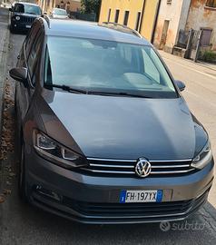 VOLKSWAGEN Touran - 2016