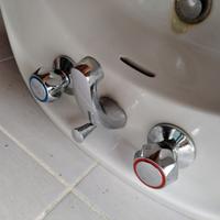 Lavabo in ceramica vintage