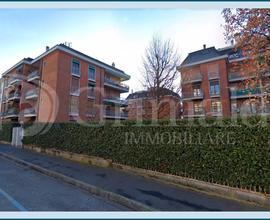 Via ippodromo ampio ufficio ideale per studio prof