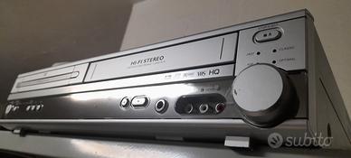 LETTORE VHS DVD COMBO CD TUNER RADIO MP3 AUX