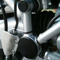 Tappi ricavati dal pieno per telaio R1200GS