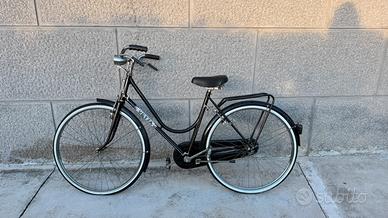 Bicicletta Vetta vintage da donna nera 26”