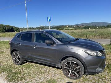Nissan qashqai 2015