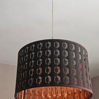 lampadario e lampada da terra