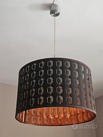 lampadario e lampada da terra