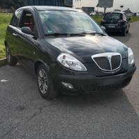 Lancia Ypsilon 1.4 16V Platino