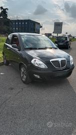 Lancia Ypsilon 1.4 16V Platino