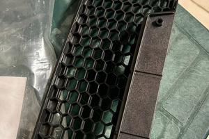 Griglia paraurti anteriore seat leon ( nuova)