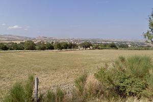 Terreni con fabbricato e deposito (Volturino)