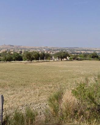 Terreni con fabbricato e deposito (Volturino)