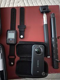INSTA360 X3 - super accessoriata